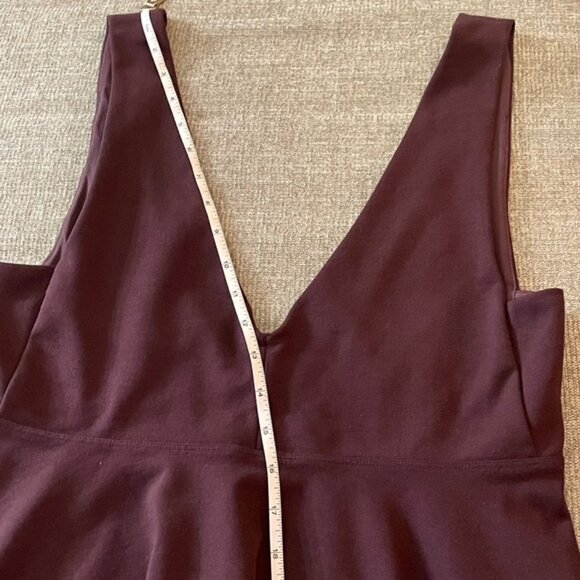 Silence + noise Plum Deep V Peplum Top - Size Medium Party Top - Picture 4 of 7